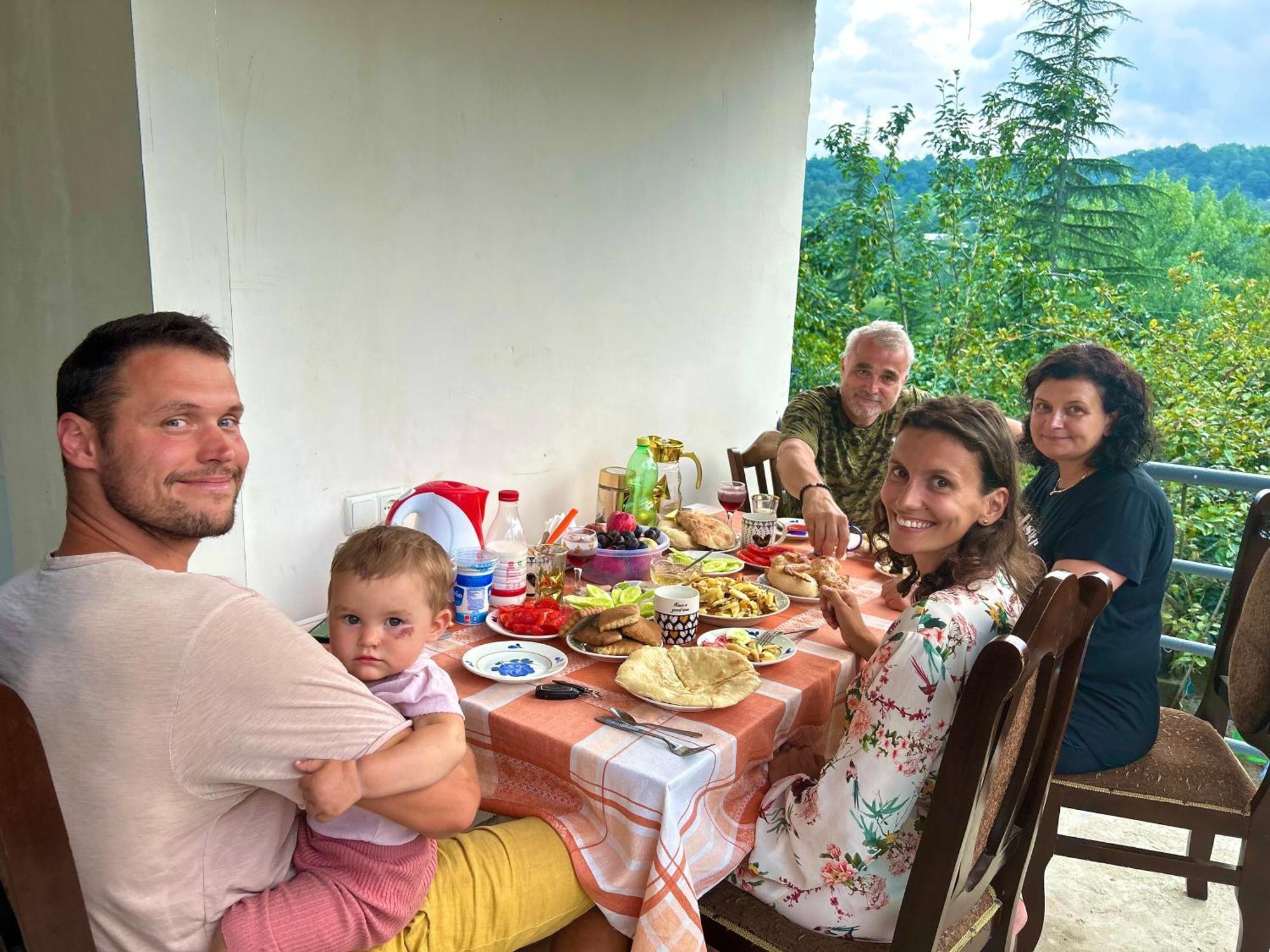 Vaso'S Guesthouse Katskhi Eksteriør bilde