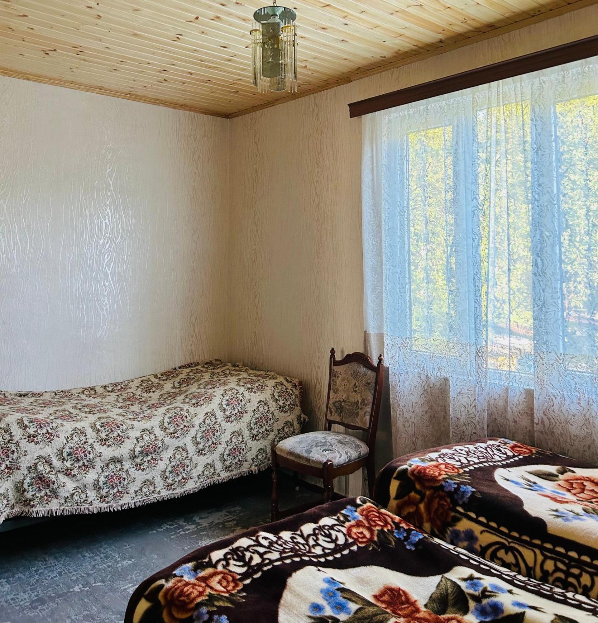 Vaso'S Guesthouse Katskhi Eksteriør bilde